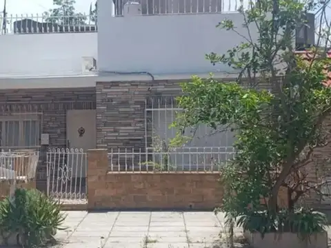 ALQUILER DE PH AL FRENTE DE 3 AMBIENTES 