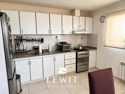 Departamento 4 ambientes con 2 baños