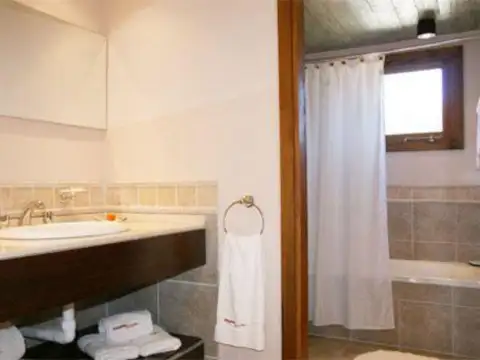 Departamento 26 ambientes con 19 baños