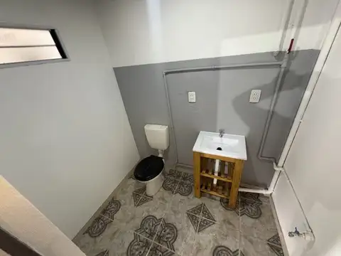 LOCAL EN ALQUILER EN LIBERTAD A MTS DE LA 1003 80M2