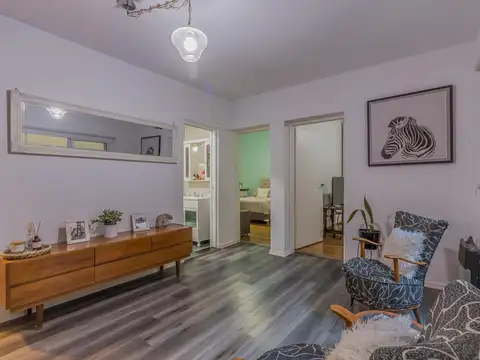 VENTA P.H. 4 AMBIENTES, CON PATIO, QUINCHO Y TERRAZA PROPIA. BARRIO FLORES. A NUEVO  