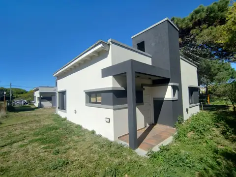 Depto Tipo Casa en Venta al Este