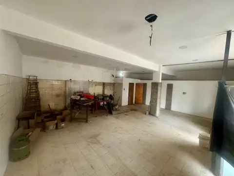 LOCAL CON VIVIENDA EN TEMPERLEY