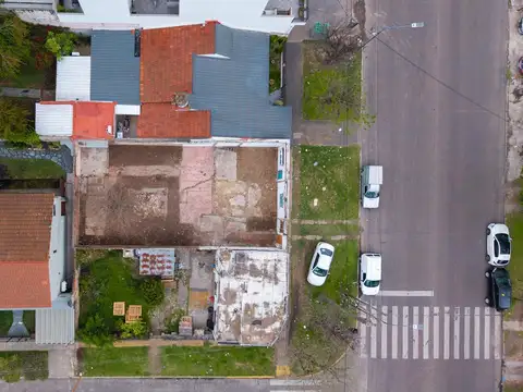 Av. Don Bosco  al 3100 Villa Luzuriaga