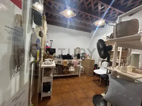 avenida cabildo 2300, Piso 0