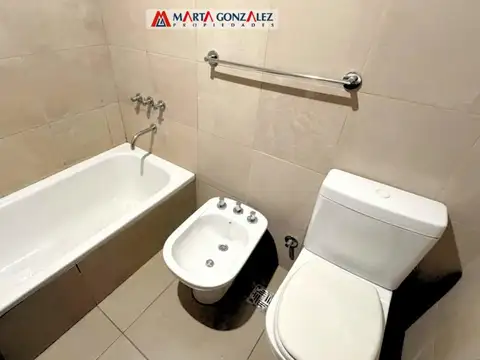 Departamento en Alquiler en Villa Sarmiento, $ 850.000