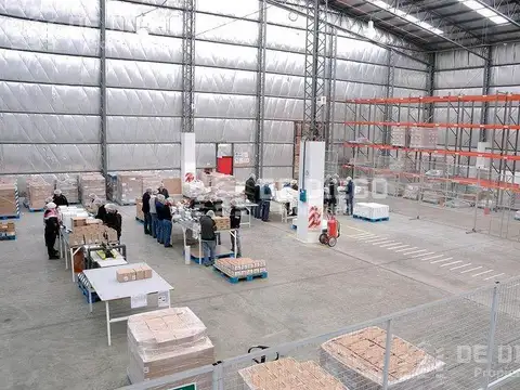 Alquiler deposito Nave Industrial con habilitacion ANMAT con racks , Parque Industrial Pilar