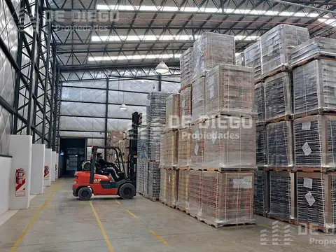Alquiler deposito Nave Industrial con habilitacion ANMAT con racks , Parque Industrial Pilar