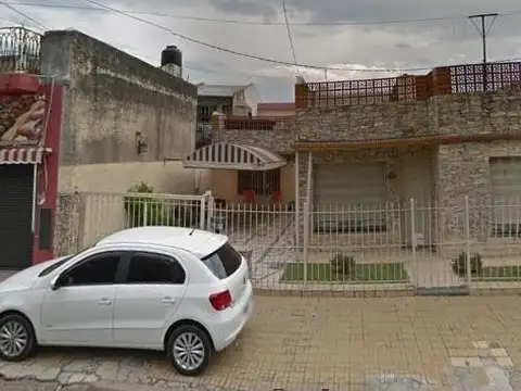 Casa  en Venta ubicado en Castelar, Morón, G.B.A. Zona Oeste - AMA0159_LP545281_8