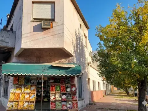 VENTA EN BLOCK: CASA + Local + Depto. - SARANDI