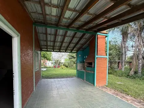 Casa en Alquiler con 1 cochera
