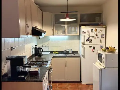 Depto Tipo Casa 4 ambientes con 2 baños