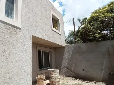 VENTA CASA A TERMINAR DOS DOMITORIOS B SAN LORENZO
