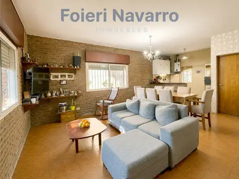 Casa en Venta con 3 cocheras