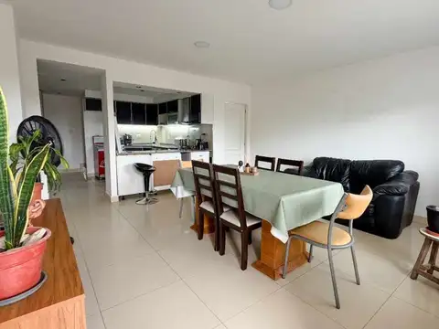 Avenida Fragata Presidente Sarmiento 700