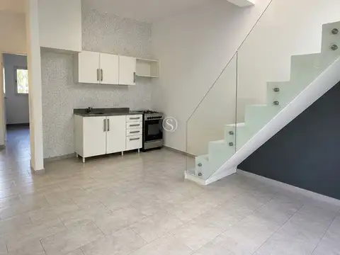 Departamento en Alquiler en Las Campanillas, $ 730.000