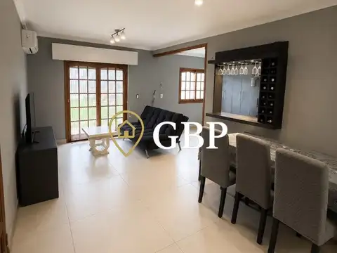Casa 4 ambientes con 3 baños