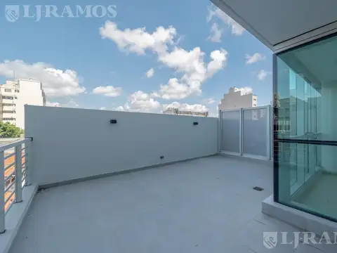 Rómulo Naón  al 3600