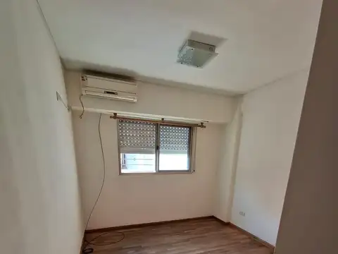 1 de mayo 1300 , Piso 1