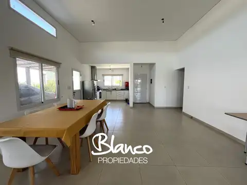 Casa en Venta en Pilar Del Este, USD 180.000