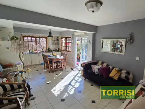 Depto Tipo Casa 6 ambientes con 3 baños