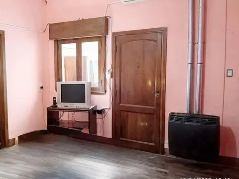 VENTA PH 2 AMB C/PATIO Y TERRAZA A MEJORAR