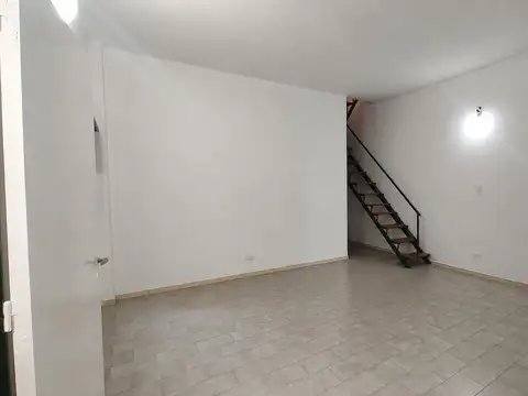 Depto Tipo Casa en Venta en Villa Adelina, USD 69.000