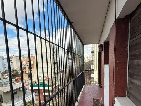 3 Amb. C/dependencia (Posible 4to Amb.) Al Frente C/balcón - Apto Crédito