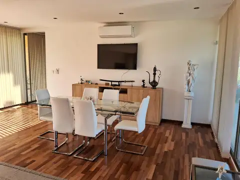 Casa en Venta en City Bell, USD 332.000