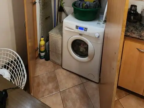 Excelente PH tipo casa con jardín y pileta sin expensas
