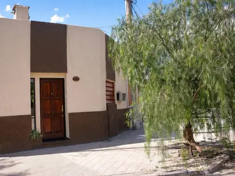 CASA 2 DORMITORIOS ALTA CÓRDOBA 