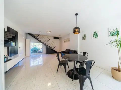 Pasaje Blas Pareras 800