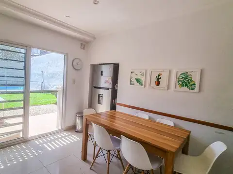 Depto Tipo Casa 5 ambientes con 2 baños