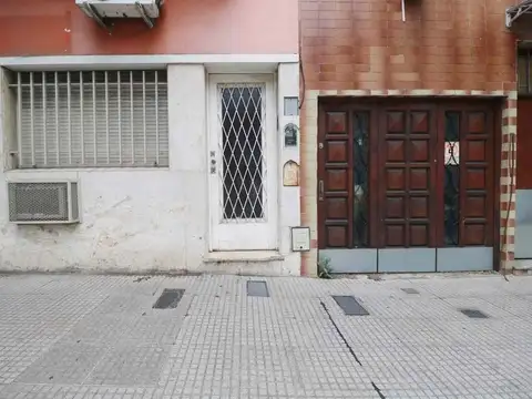 Depto Tipo Casa en Venta en Caballito, USD 160.000
