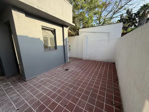Depto Tipo Casa en Alquiler de 4 ambientes