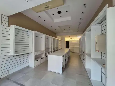 Local en Alquiler en Villa del Parque, $ 4.800.000