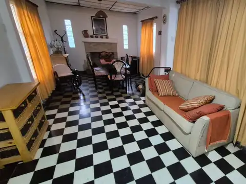 VENTA CASA  2 DORM QUINCHO Y PILETA SAUCE VIEJO