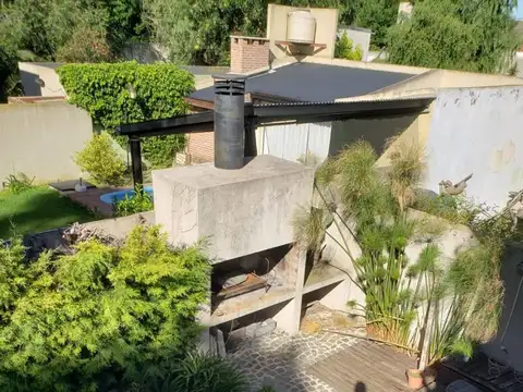CASA EN VENTA EN GONNET