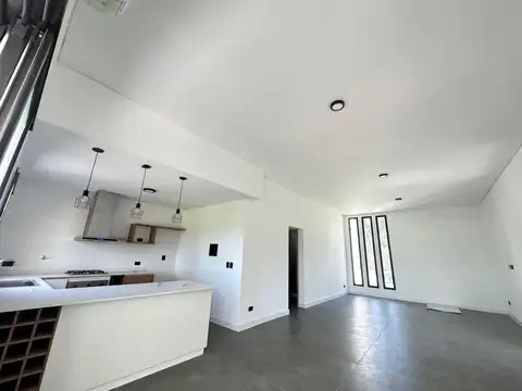 Departamento en Venta en Pilar Del Este, USD 189.000