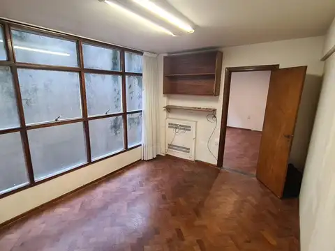 OFICINAS COMUNICADAS EN MICROCENTRO - CÓRDOBA 1300