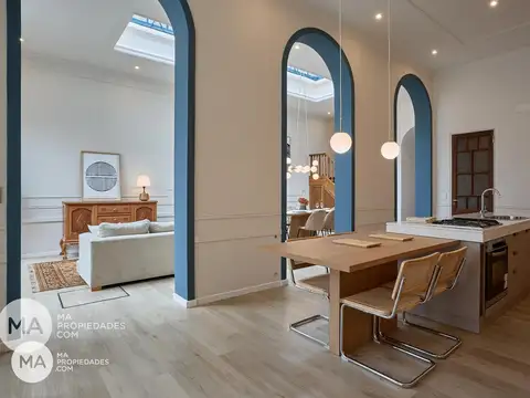 Casa 9 ambientes con 4 baños