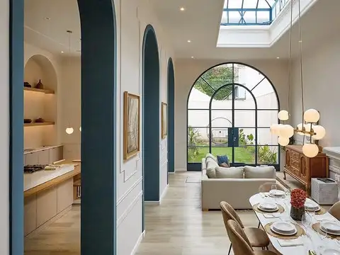 Casa 9 ambientes con 4 baños