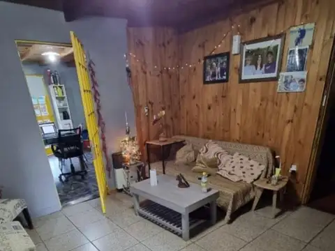 Casa 5 ambientes con 1 baño