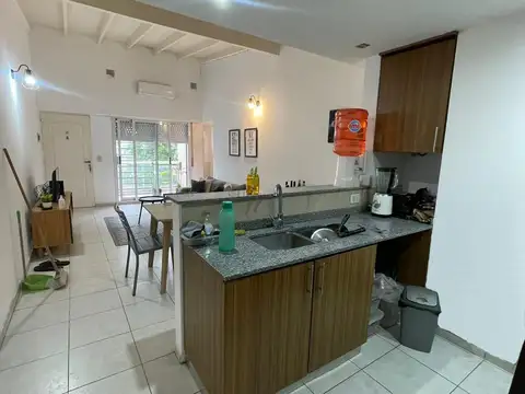 Departamento en Alquiler en Bernal Oeste, $ 500.000
