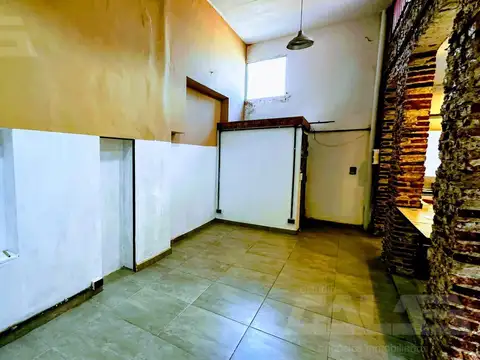 Depto Tipo Casa en Venta en Moron Sur, USD 70.000