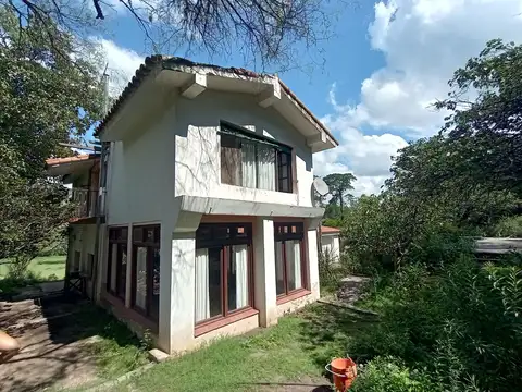 CASA VENDO  VILLA GIARDINO 4 DOR 7180 M2 TERRENO