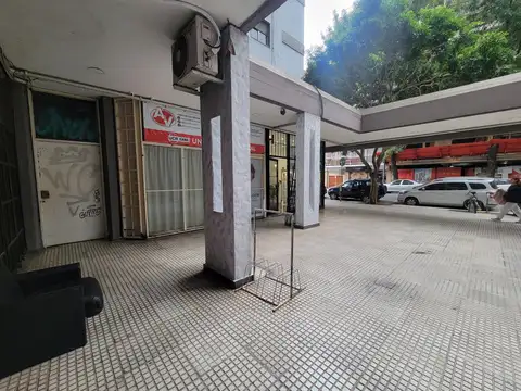 Local en Venta 40 años