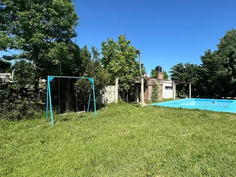 VENTA CASA 2 DORMITORIOS CON PILETA -  ROLDAN