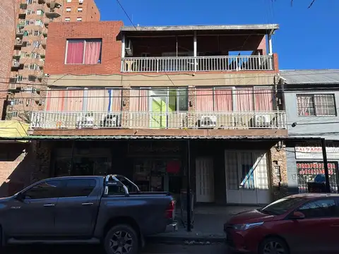 LOCALES CON VIVIENDAS EN BLOQUE