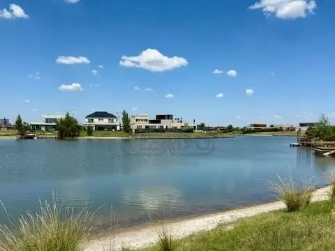Terreno en Venta de 883,0 m2